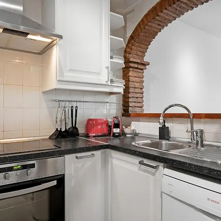 Vivi Homes - Robina Pool, Garden, Terrace & * Sitio de Calahonda