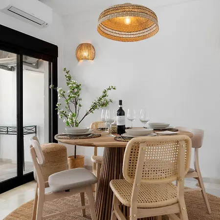 Vivi Homes - Robina Pool, Garden, Terrace & * Sitio de Calahonda