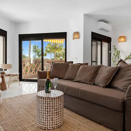 Apartment Vivi Homes - Robina Pool, Garden, Terrace & *