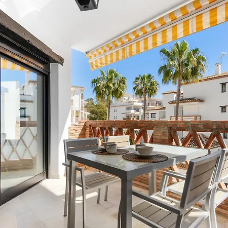 Vivi Homes - Robina Pool, Garden, Terrace & Sitio de Calahonda