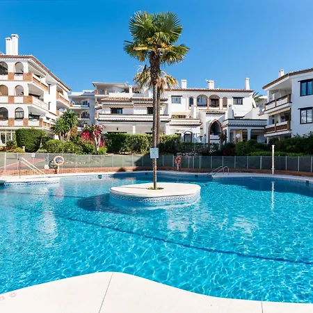 Vivi Homes - Robina Pool, Garden, Terrace & Sitio de Calahonda